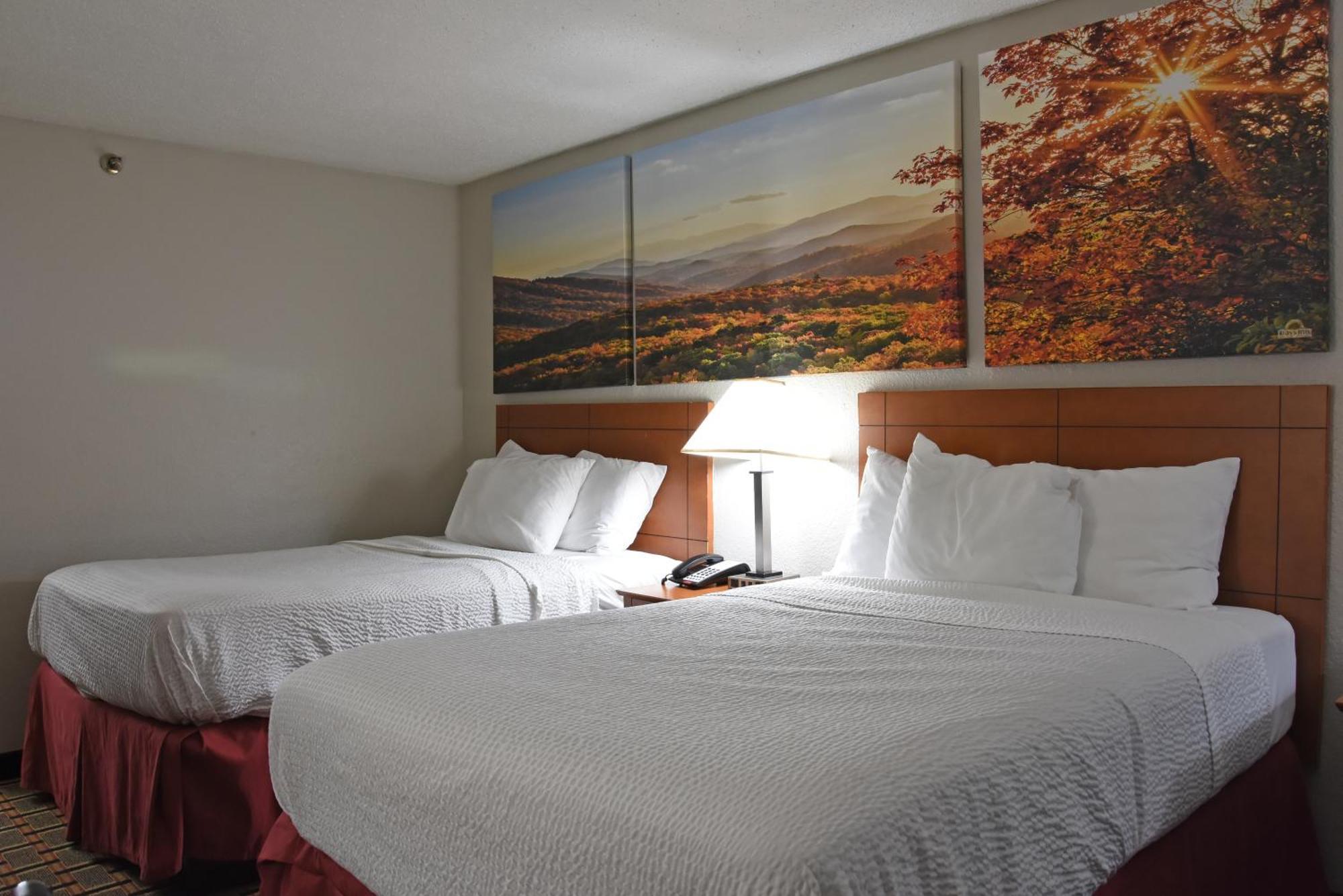 Days Inn By Wyndham Lebanon Exteriör bild
